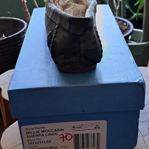 JACK ROGERS MOCCASINS - Picture 4 of 5